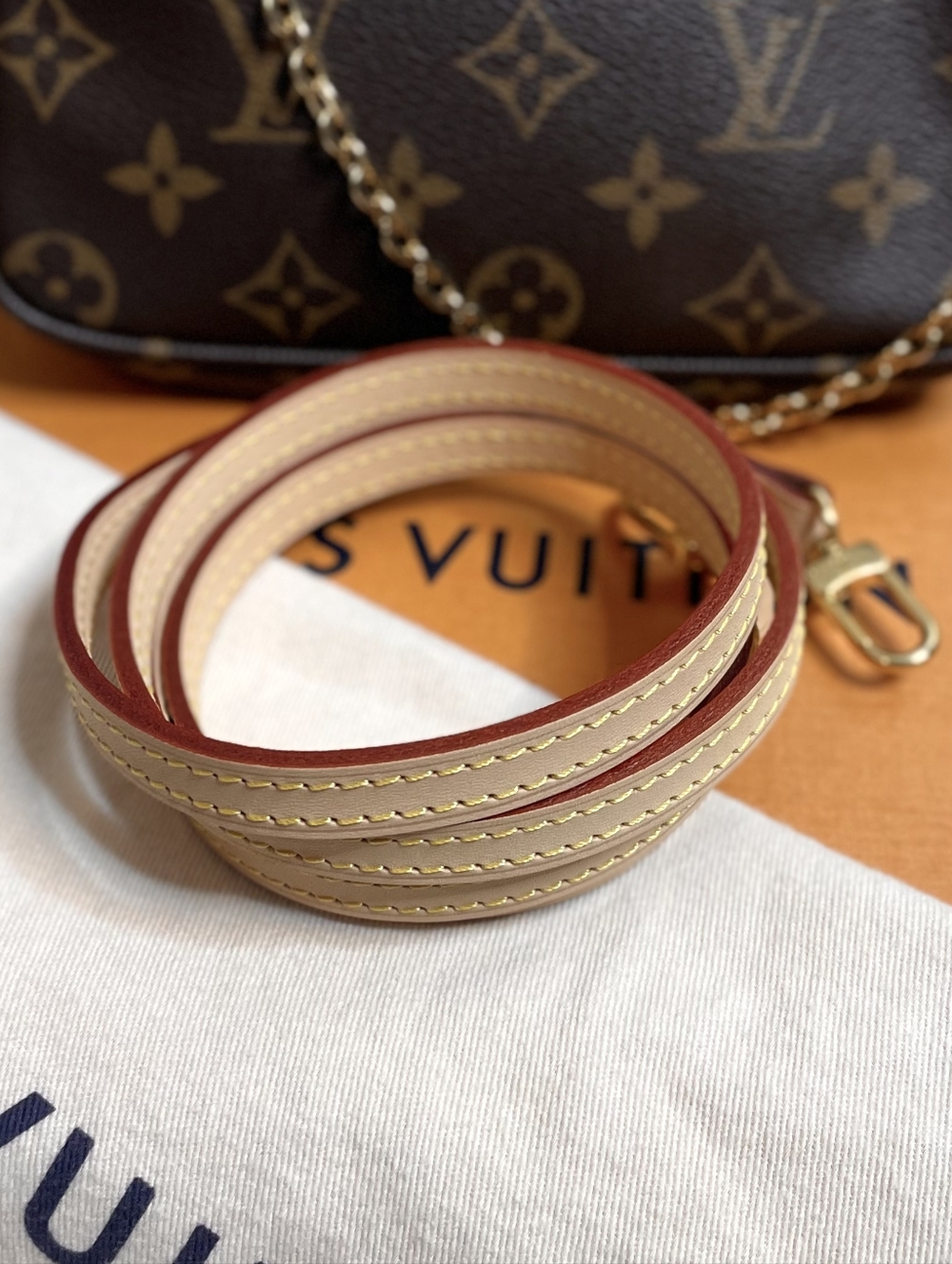 Louis Vuitton Monogram Multi Pochette - Picture 10 of 10
